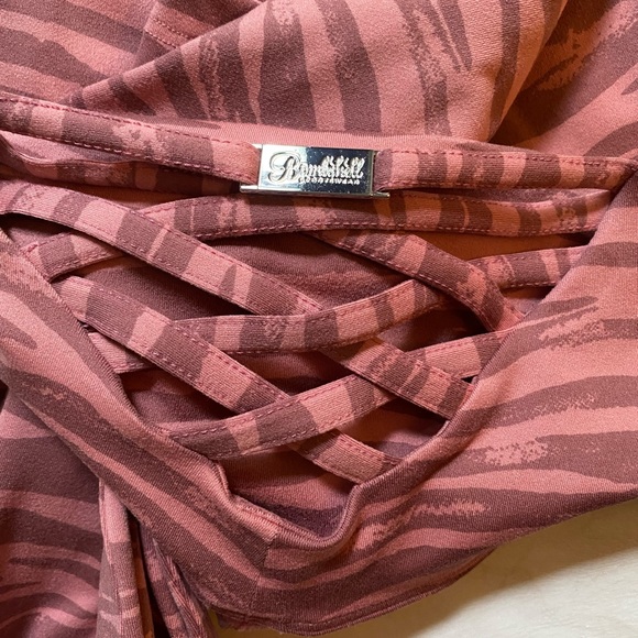 Bombshell Sportswear Set - Picture 12 of 12